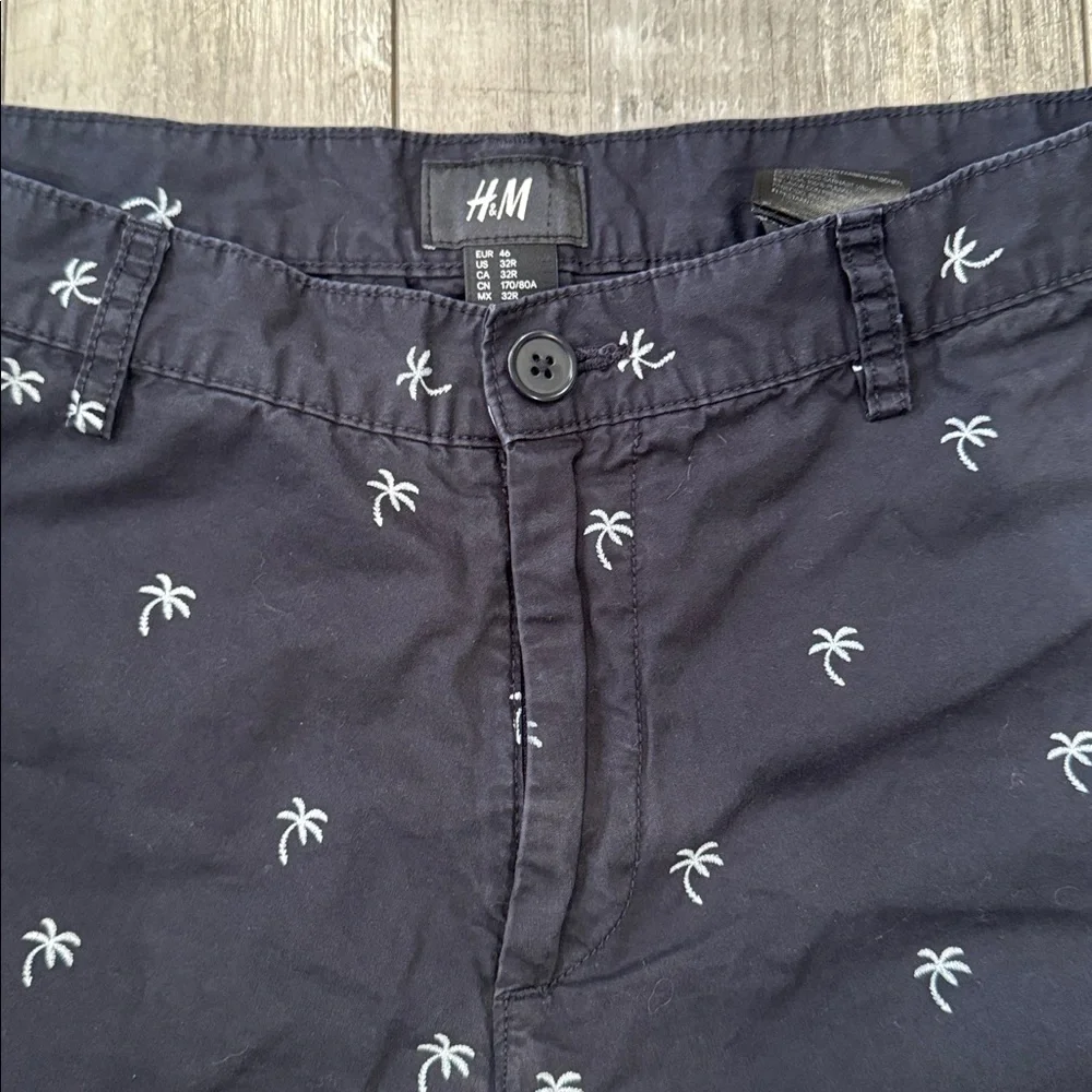 H&M Navy Palm Tree Men’s Shorts